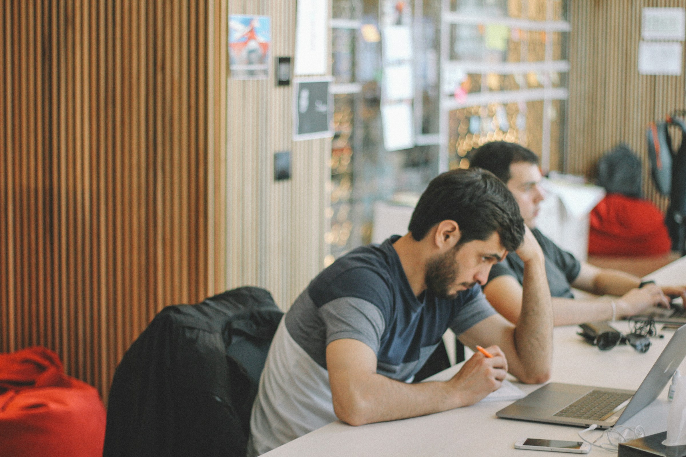 man looking worried - Surfer SEO Alternatives