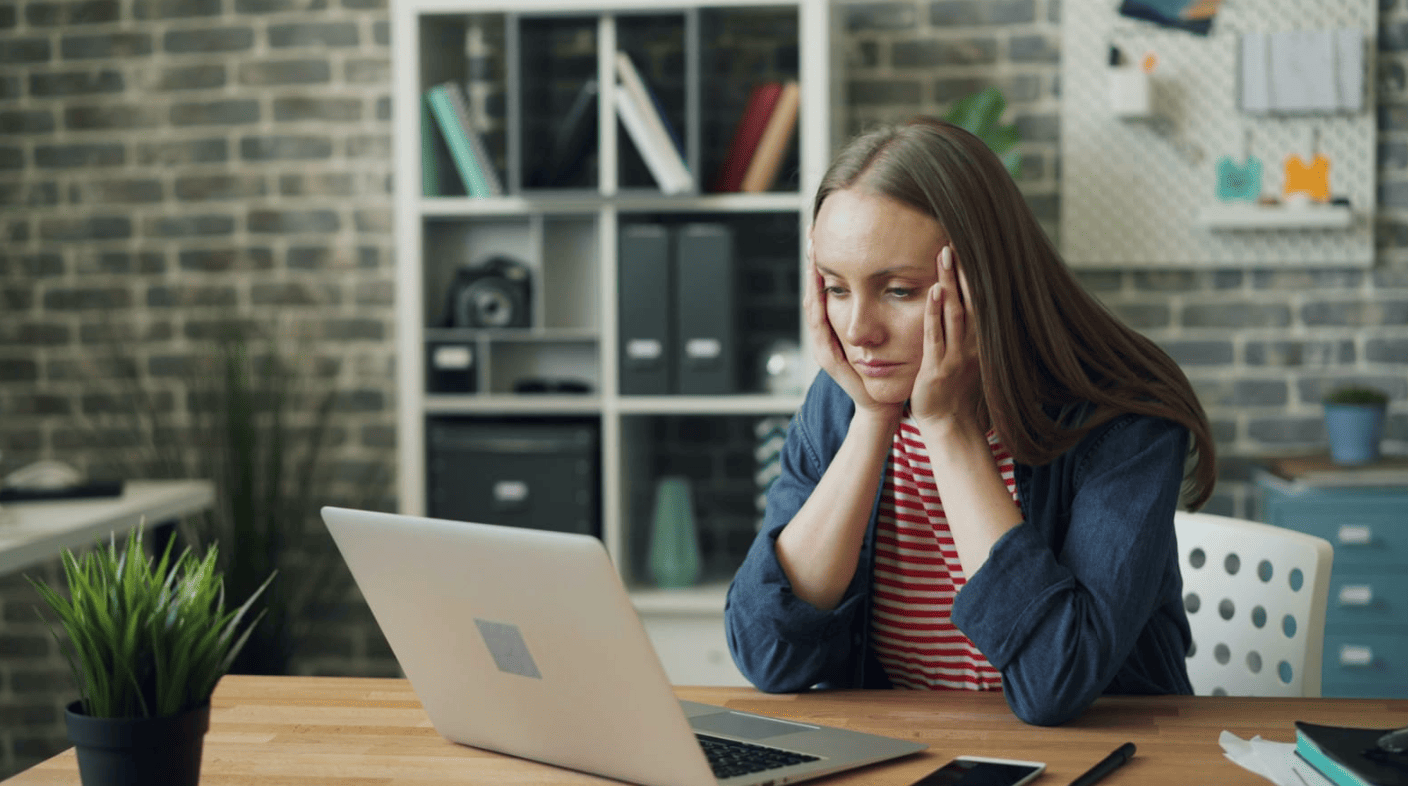 woman staying focused on work - AI Writing News Articles